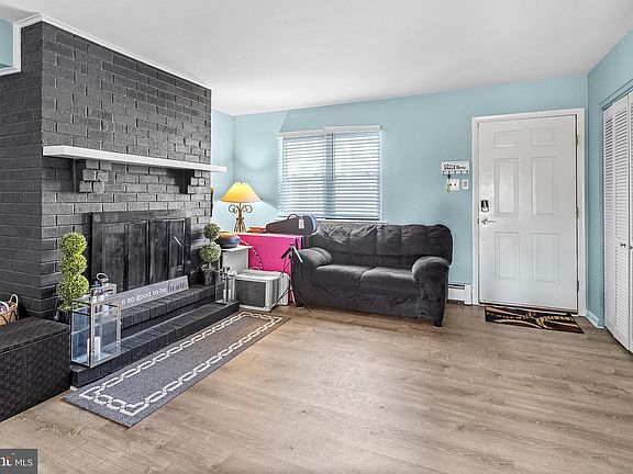 4th image of 2105 Walnut Ridge Est