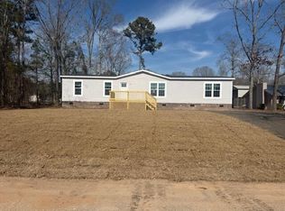 1446 Litzler Dr, Manning, SC 29102