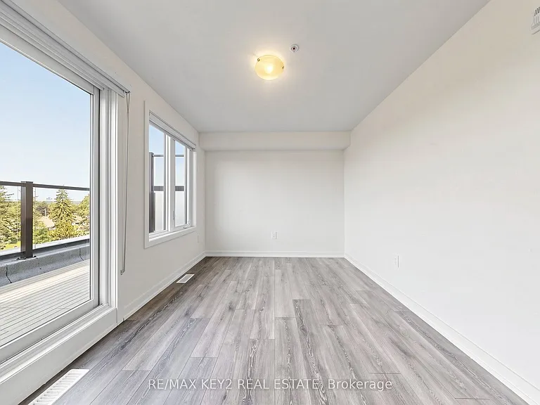 1670 Victoria Park Ave #213 — Photo 24