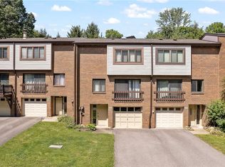 206 Springwater Ct, Coraopolis, PA 15108