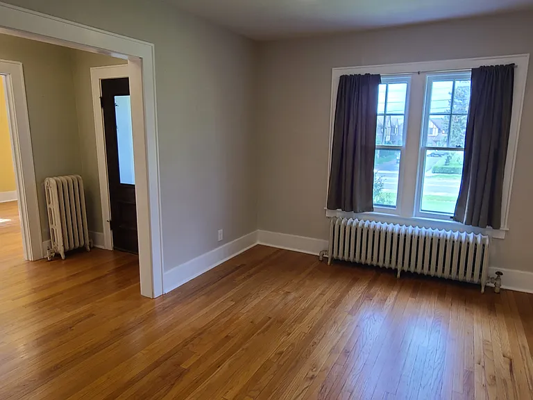 3410 James St — Photo 5