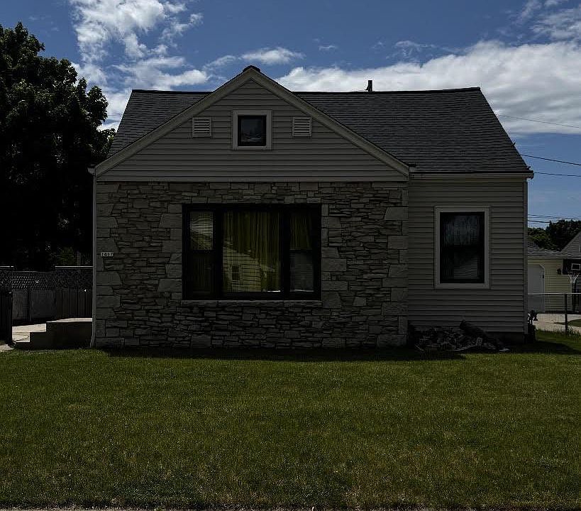 1st image of 1417 E Crawford AVENUE