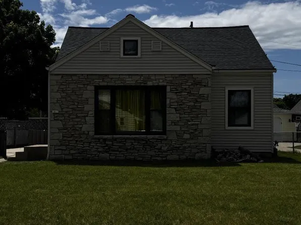 1417 E Crawford AVENUE, Milwaukee, WI 53207