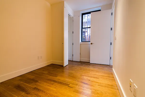 Rented by Nooklyn NYC LLC | media 23