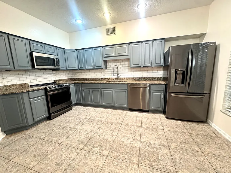 2800 Countryside Blvd #1-33 — Photo 15