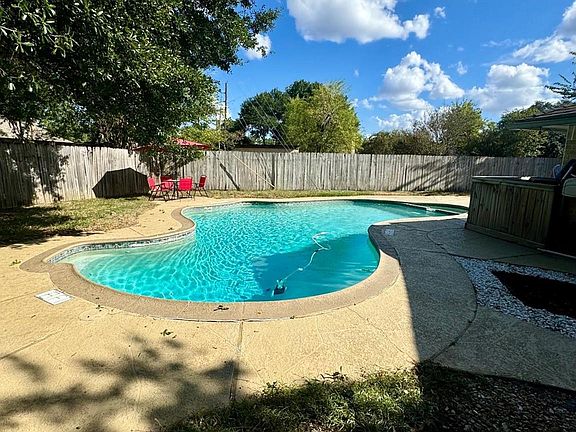 2nd image of 21418 Bassbrook Dr