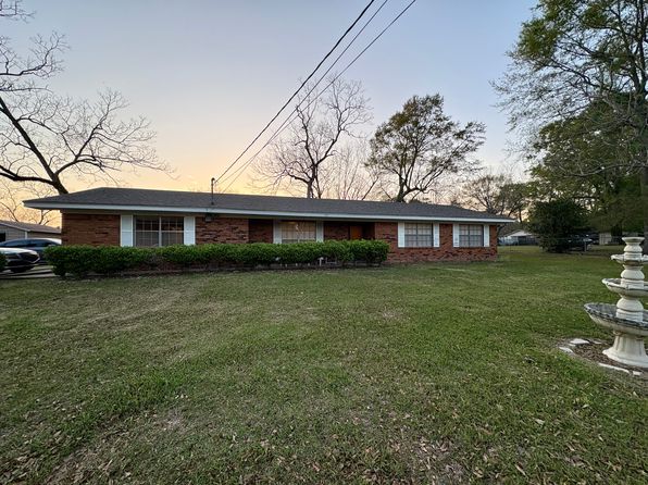 720 Carmen Ct