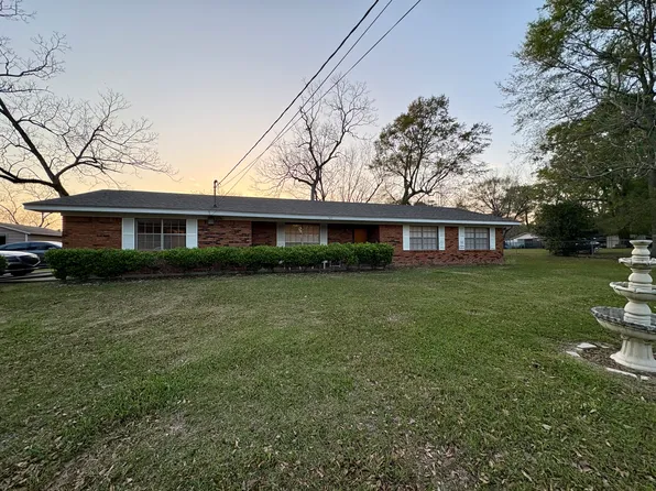 720 Carmen Ct, Wiggins, MS 39577