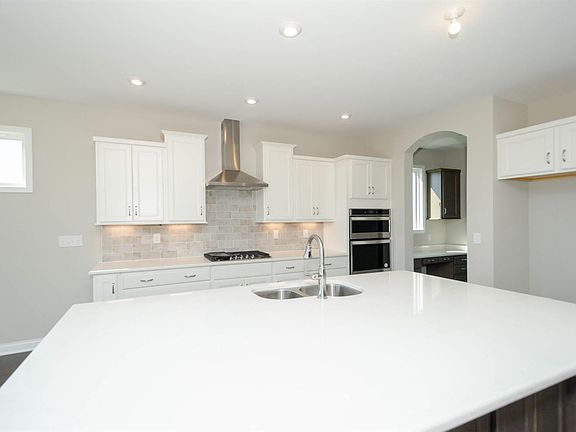 4th image of 2881 Ambleside Dr