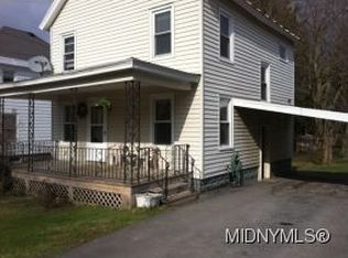 3262 Oneida St, New Hartford, NY 13413