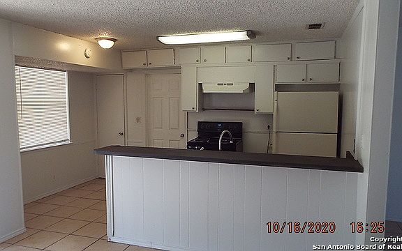 5th image of 8207 Glen Post