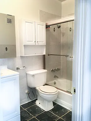 Rented by Nest Seekers International | media 17