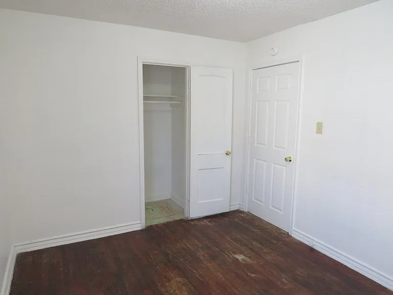 1305 S 5th St — Photo 9