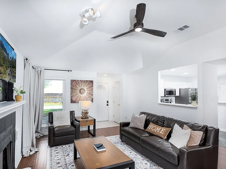 817 Saunders Dr — Photo 9