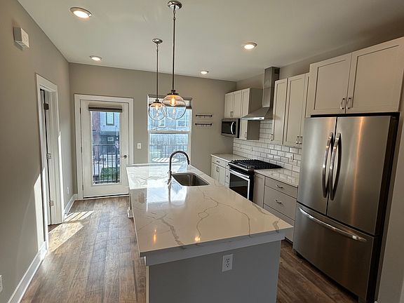 4th image of 1539 Yandes St