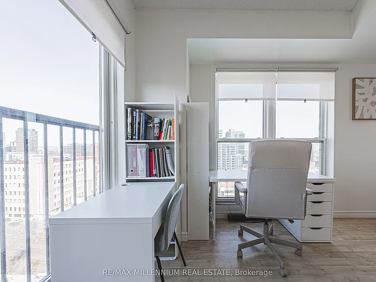 135 James St S #1401 — Photo 11