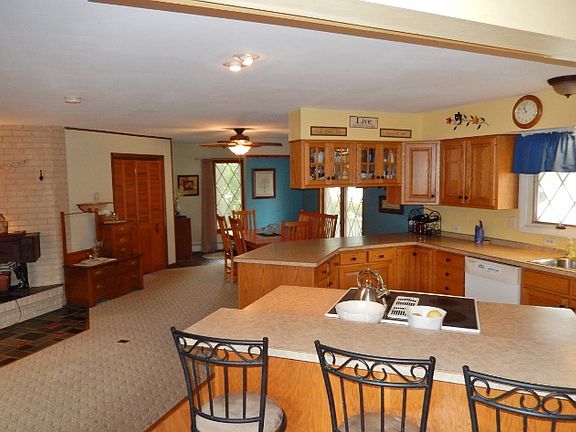 4th image of 21505 W Crescent Dr
