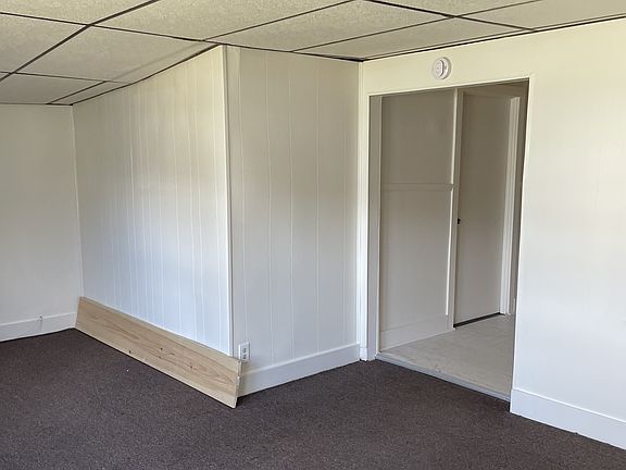 4th image of 50 Pleasant St #1