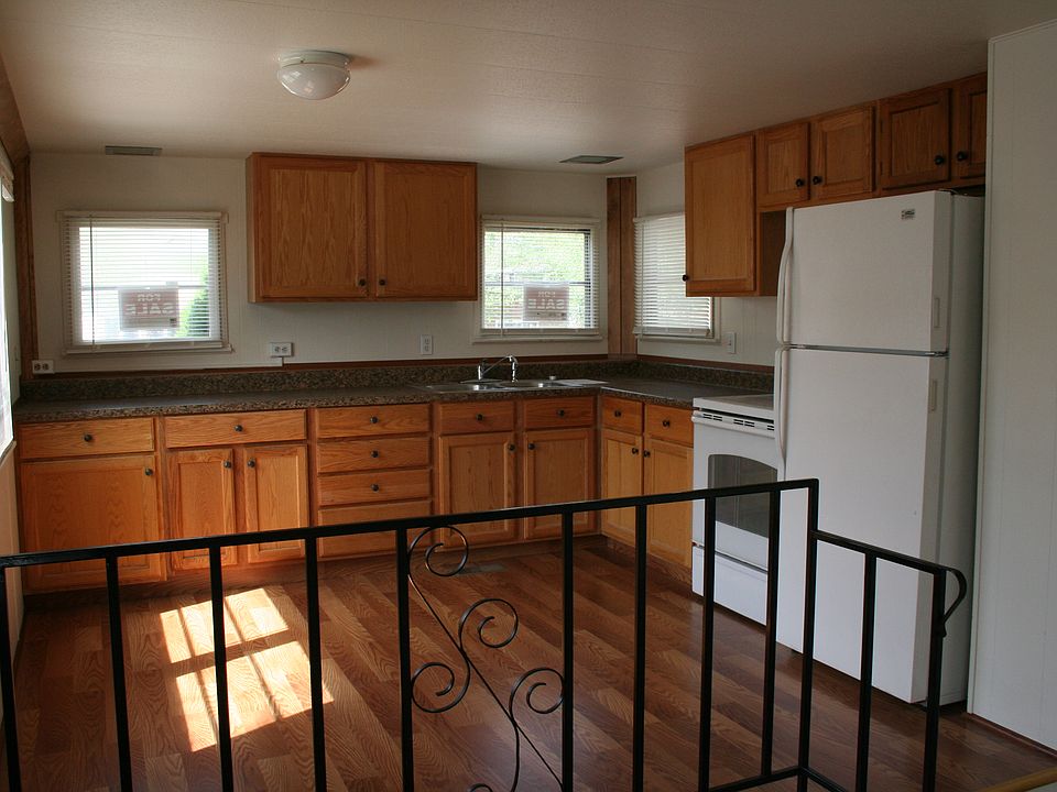 Kitchen with dining