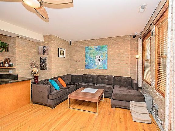 3rd image of 1634 W Columbia Ave APT 2N
