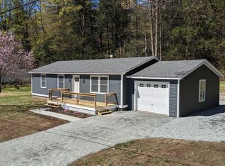 62 Lawton Dr, Brattleboro, VT 05301