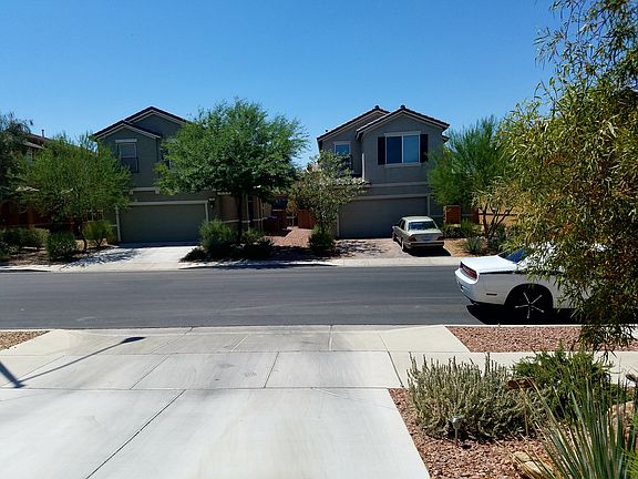 3rd image of 1056 Water Cove St