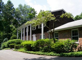 176 Whippoorwill Rd, Yorktown Heights, NY 10598