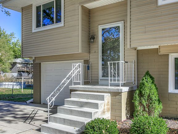 mls 23608 Elm Circle 03.jpg