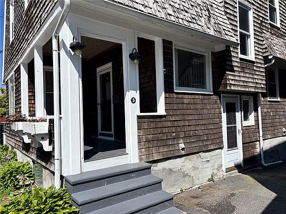 2nd image of 5 Ellwood Pl