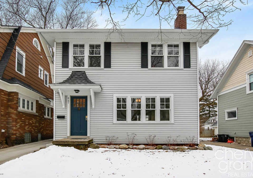 1st image of 647 Rosewood Ave SE