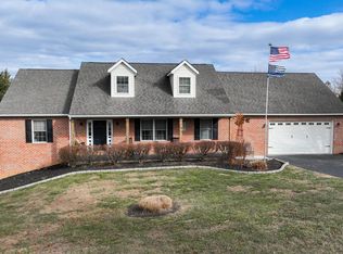 4158 Landis Rd, Hanover, PA 17331