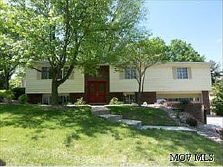 1st image of 8 Lynnwood Dr