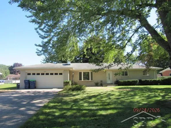 3420 Hemmeter Rd, Saginaw, MI 48603