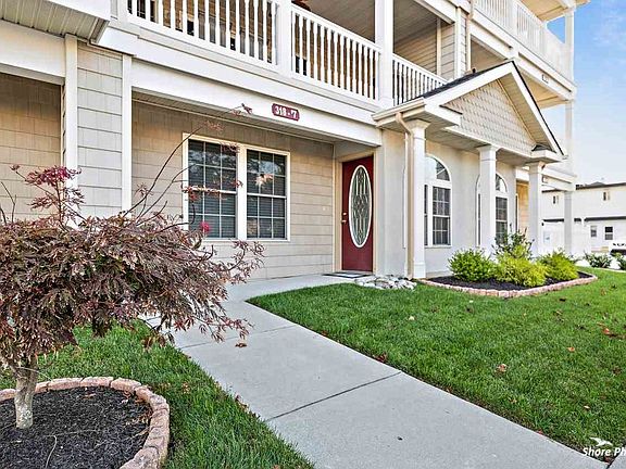 2nd image of 308 E Hildreth Ave #7