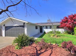 9229 Meadow Grove Dr, Elk Grove, CA 95624