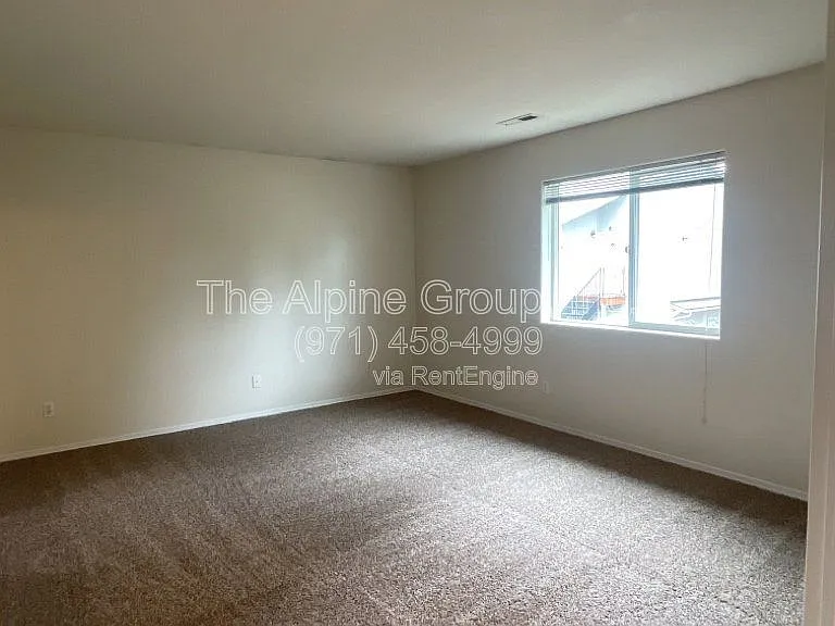 1914 27th Ave — Photo 8