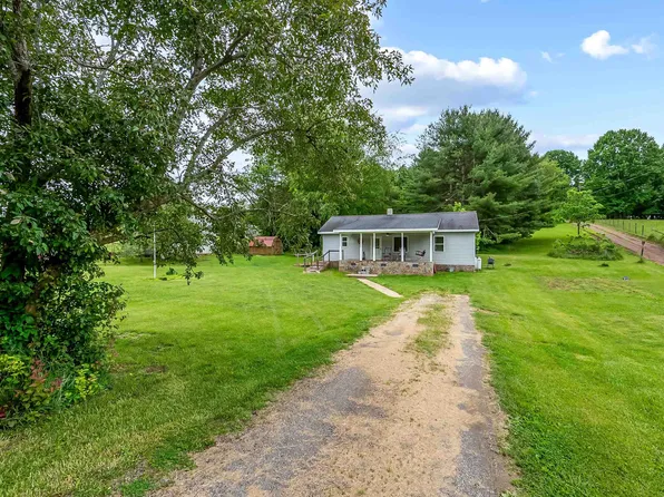 451 Payne Town Rd, Max Meadows, VA 24360