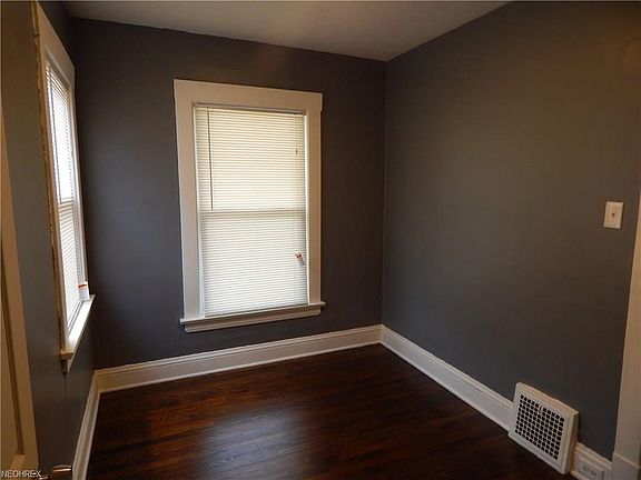 5th image of 4525 W 147th St