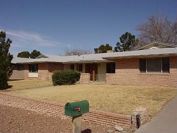 1st image of 2740 Huntington Dr