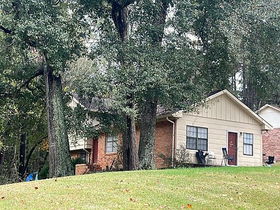 2nd image of 1705 Sandra Lee Dr