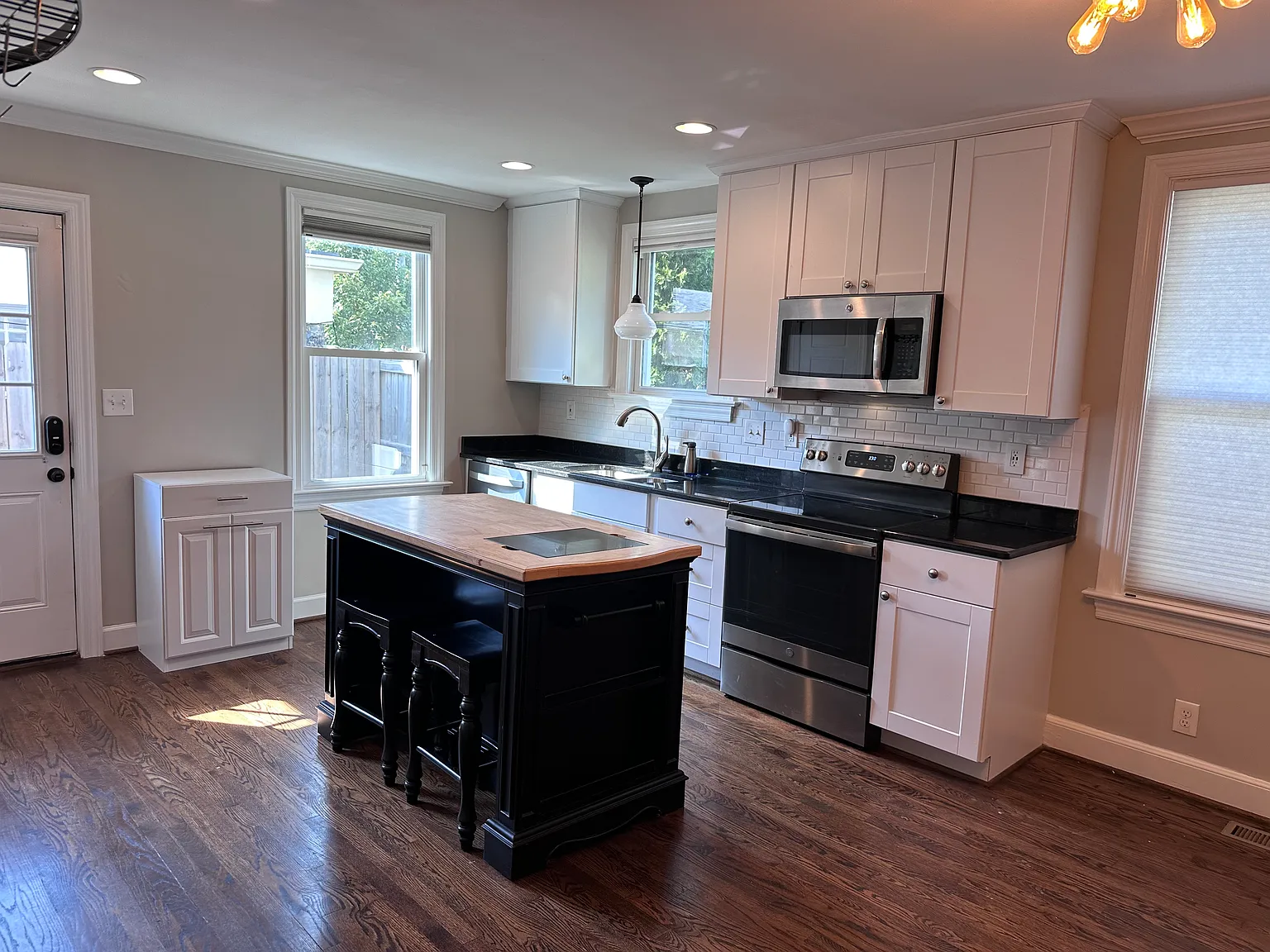 3 bed, 1583 sqft, $3,250 — Photo 3