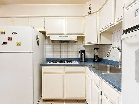 5th image of 30-34 71st St