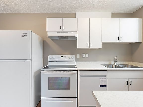 3rd image of 1337 13th Ave SW #107