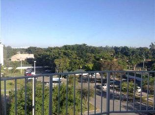 496 NW 165th Street Rd APT D615, Miami, FL 33169