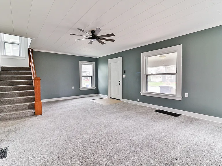 343 S Charles St — Photo 32