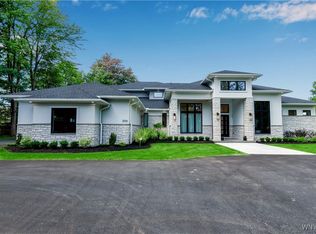 200 Paradise Rd, East Amherst, NY 14051