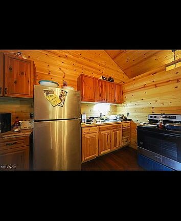 3rd image of 30939 Jacks Run Rd