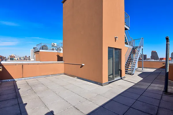 Rented by Bohemia Realty Group | media 16