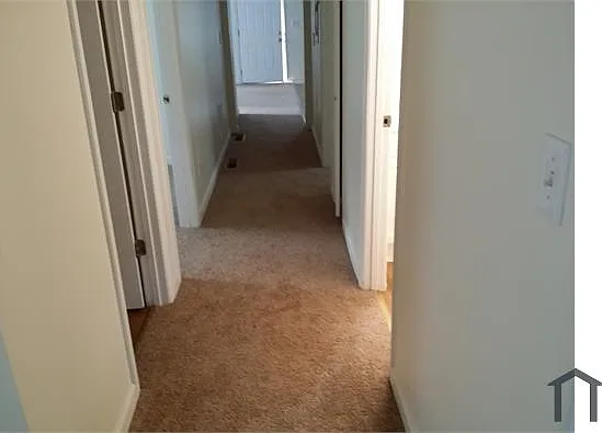 4 bed, 1188 sqft, $2,100 — Photo 4