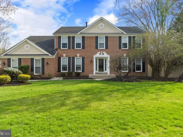 1 Broadacre Ct, Mount Laurel, NJ 08054